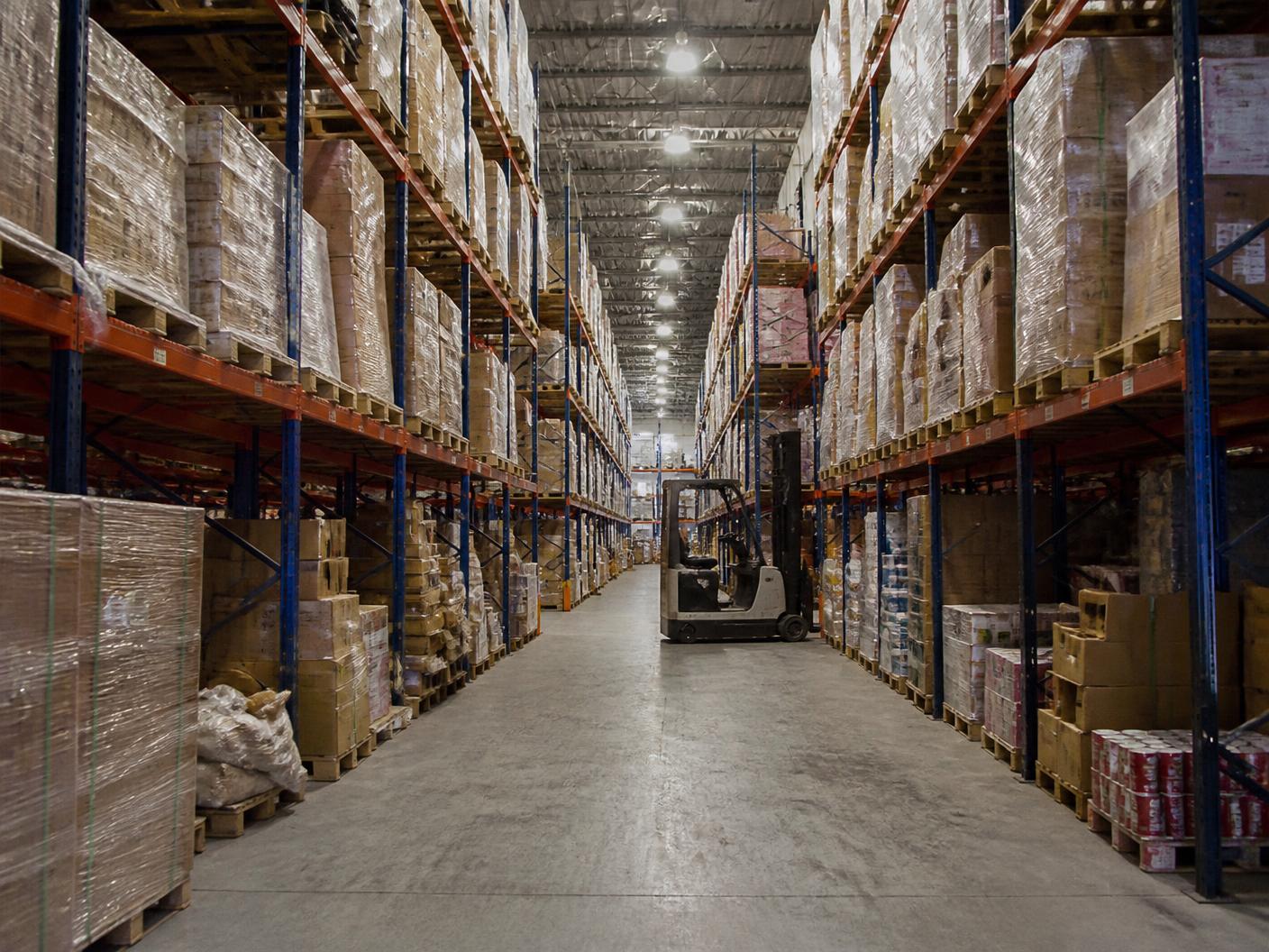 Racked pallets inside the PalletCove Dallas warehouse